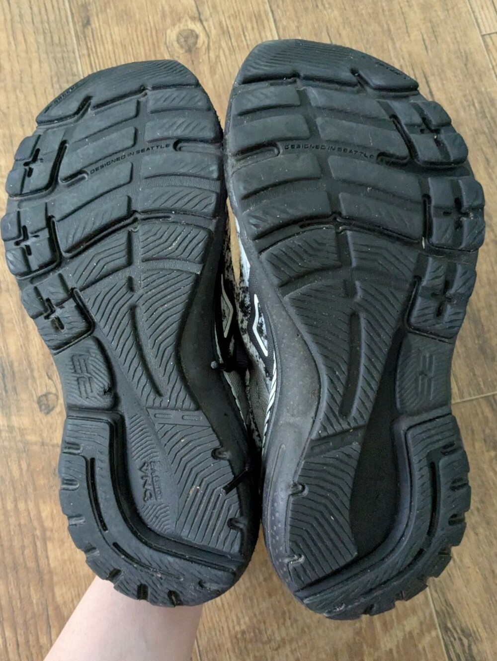 Brooks Adrenaline GTS 23 Running Sneakers In Black Gray White Women's Size 7 - Picture 8 of 11